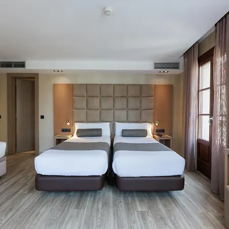 Suizo Hotell 3*